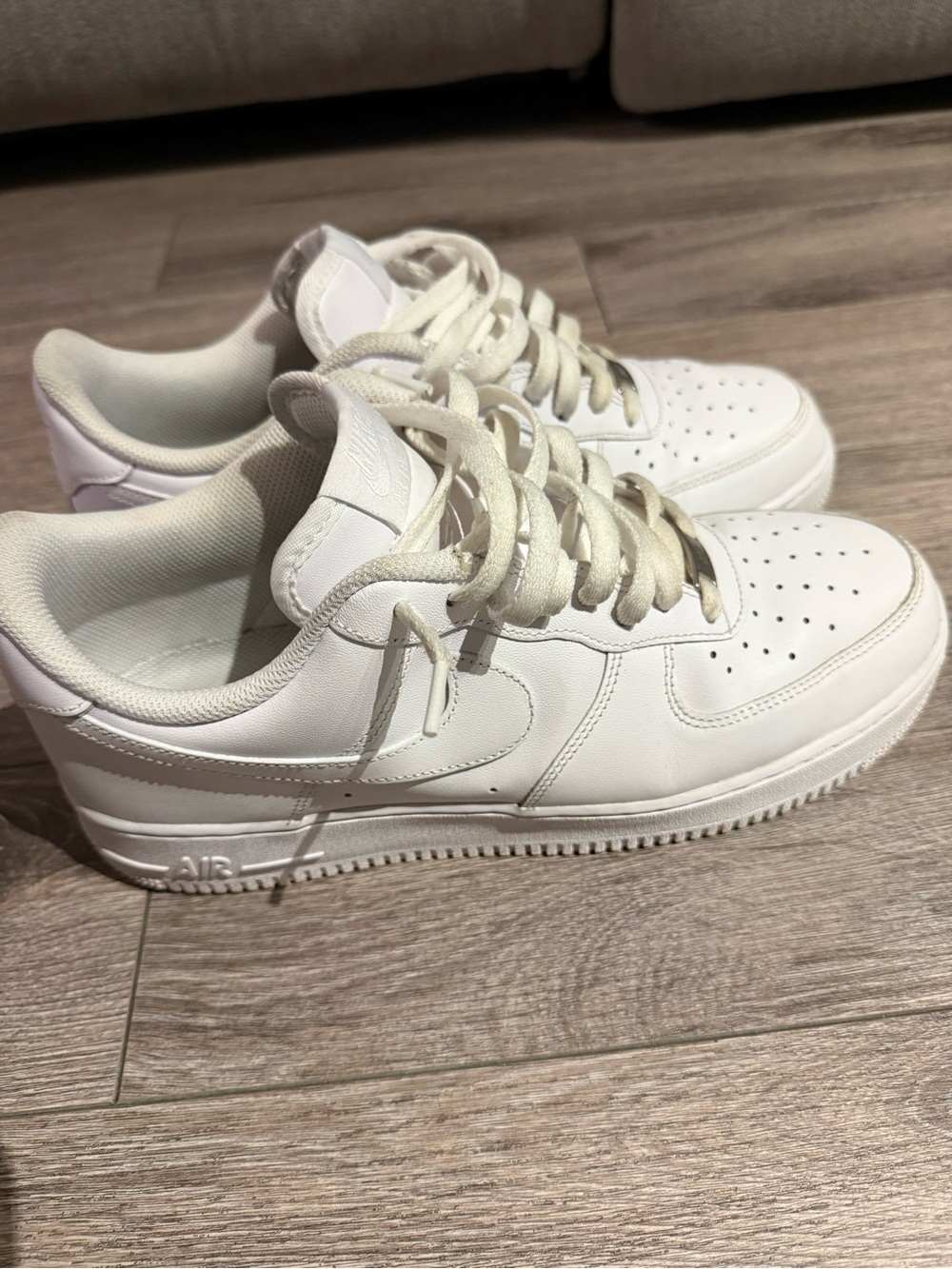 Nike Air Force One Low-Top Sneakers - Classic Design